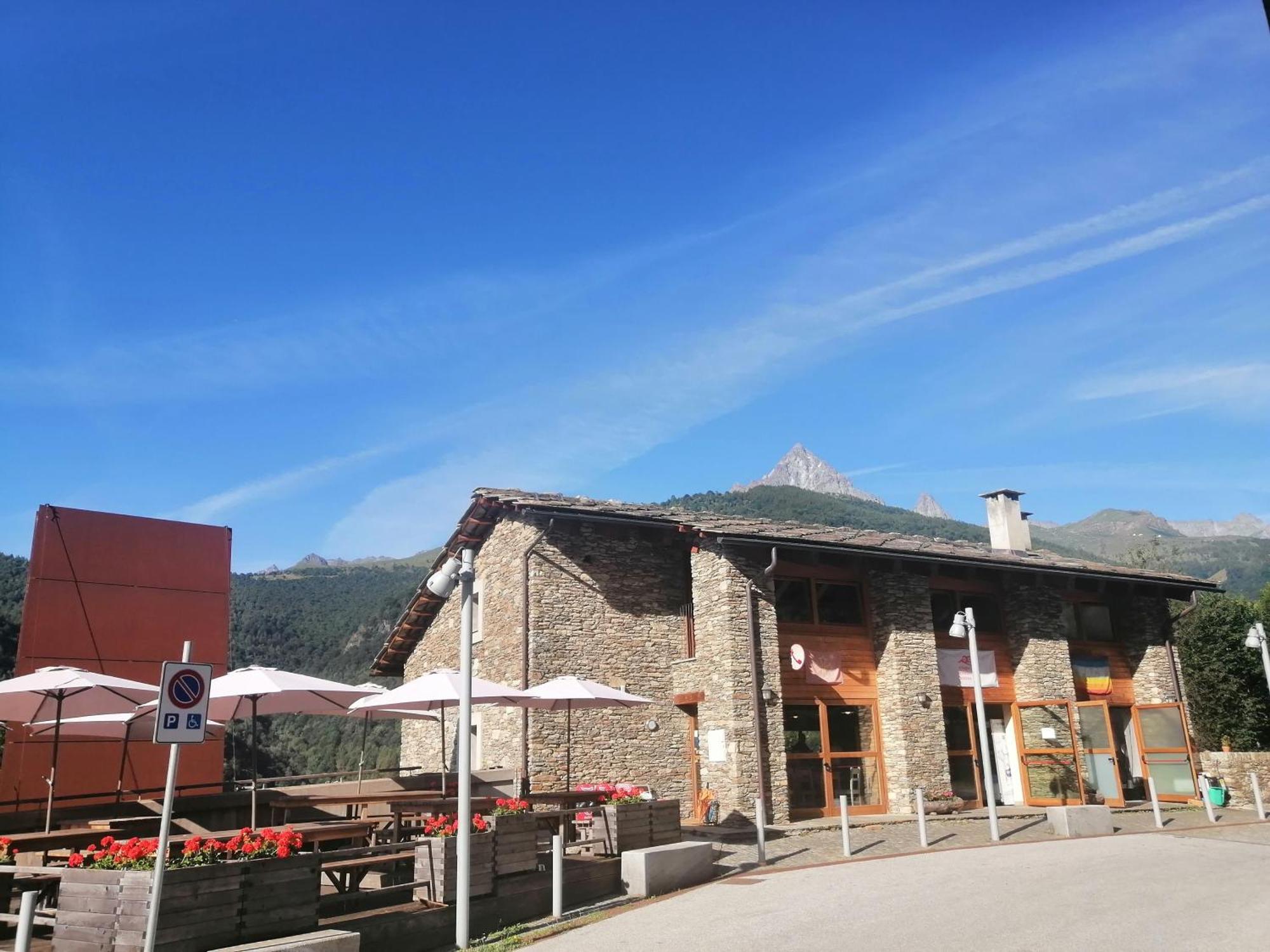 Rifugio Galaberna Otel Ostana Dış mekan fotoğraf